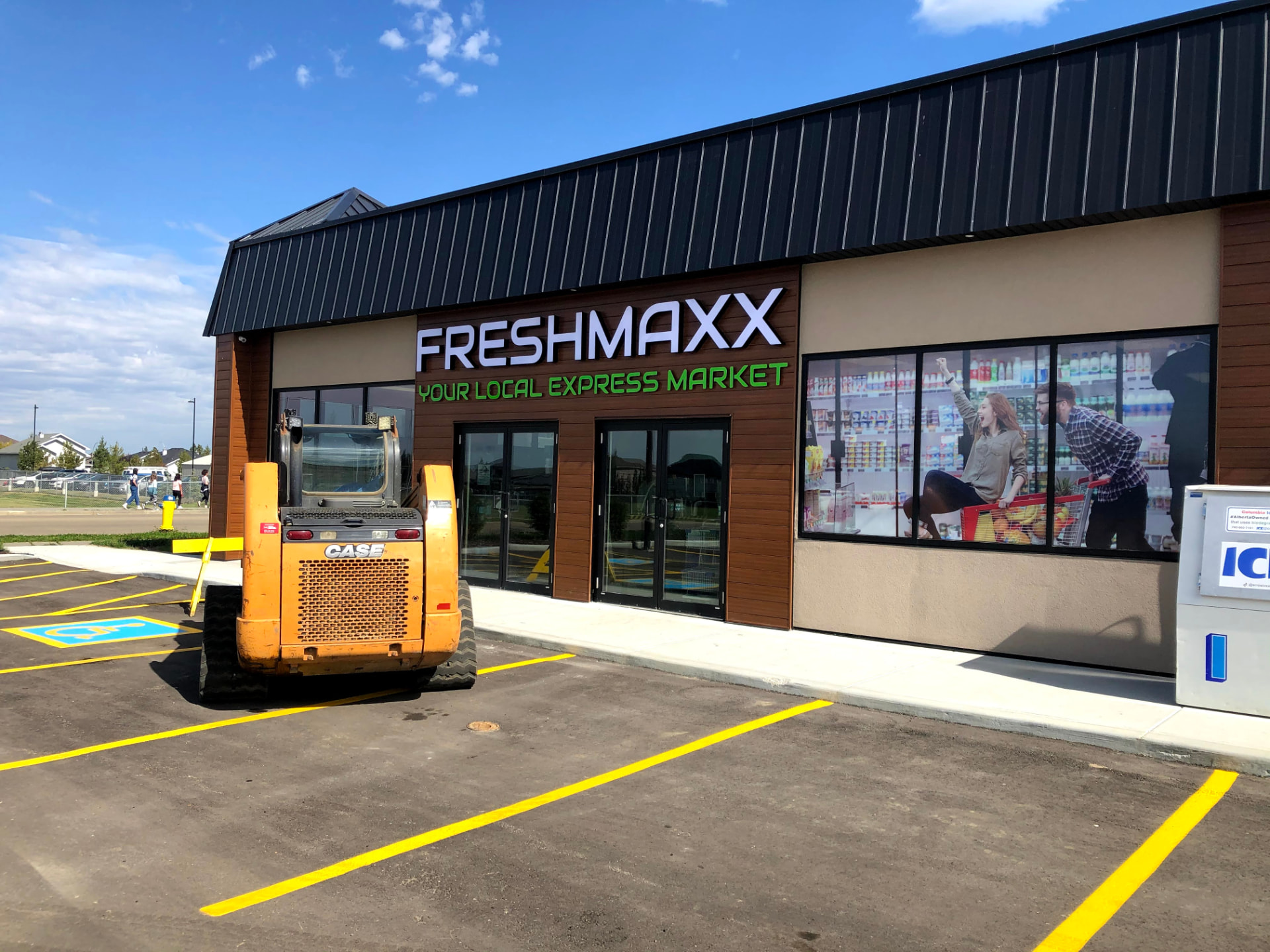 Freshmaxx storefront channel letters and window graphics