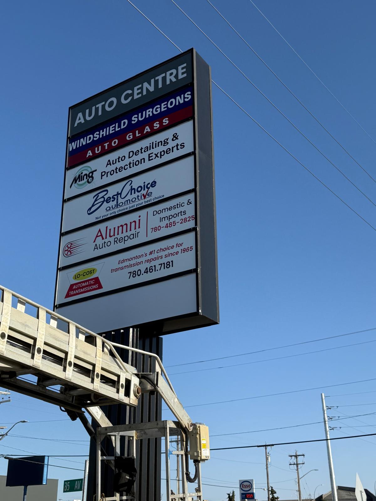 Auto Centre multi-tenant pylon sign with tenant panels